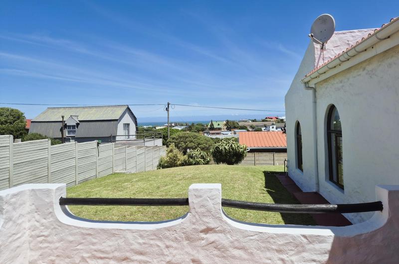 3 Bedroom Property for Sale in Kleinbaai Western Cape